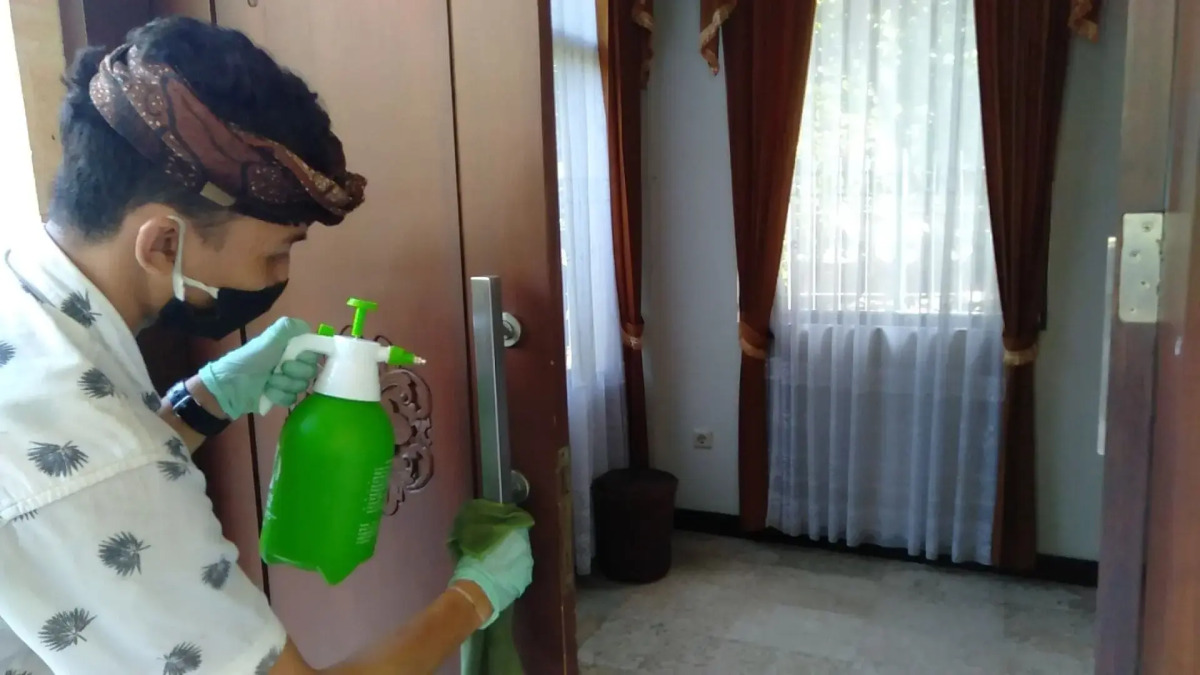 Отель Melasti Kuta Beach Hotel and Spa