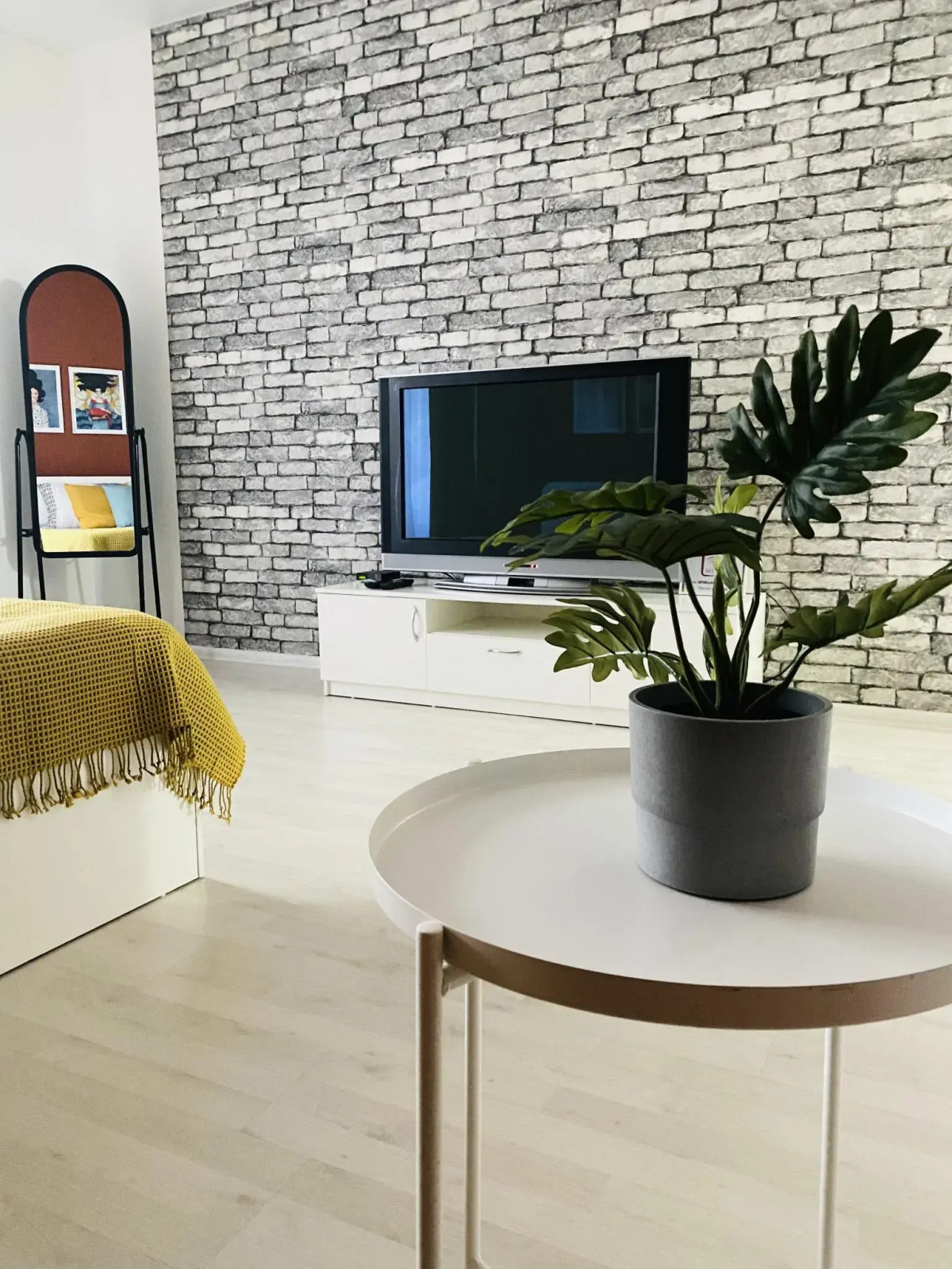 4 Ugla (Четыре угла) на Максима Горького 161