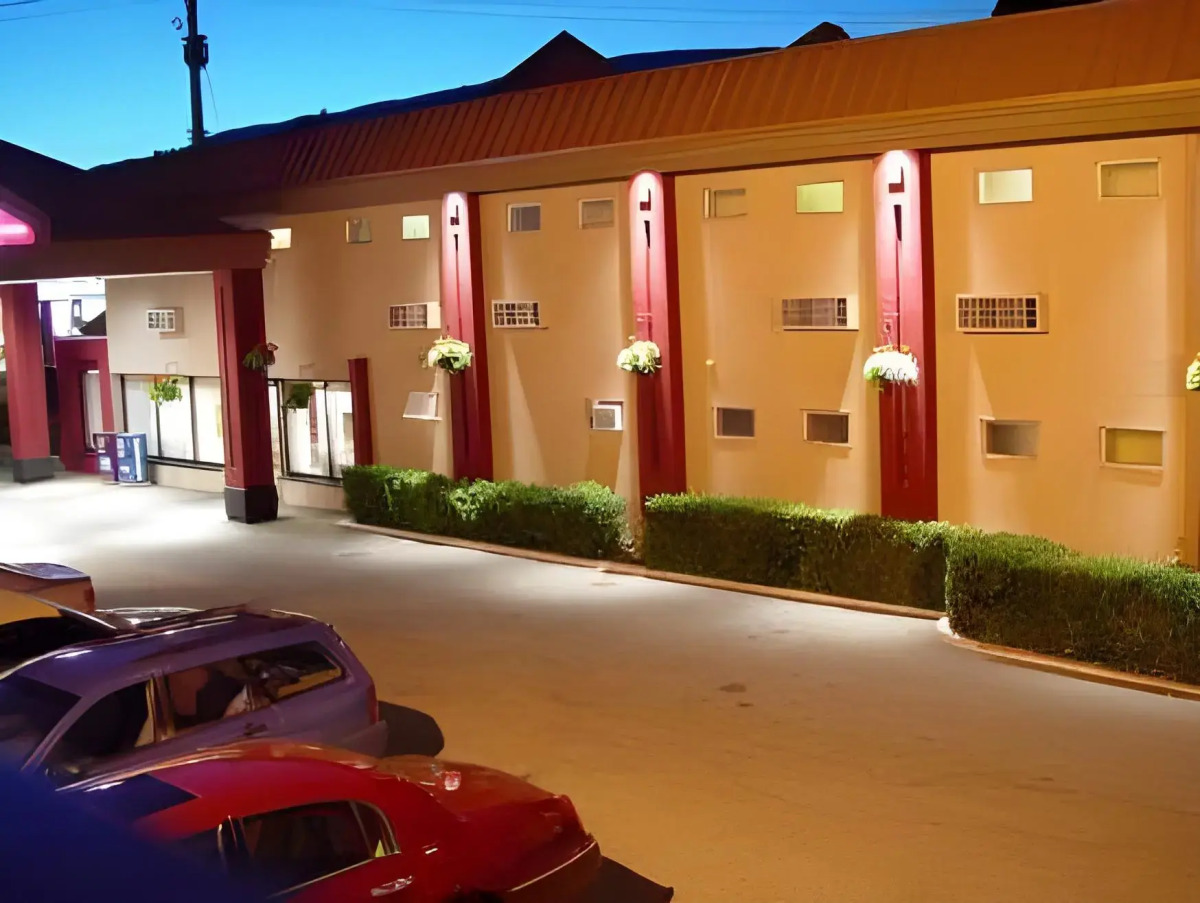 North Vancouver Hotel