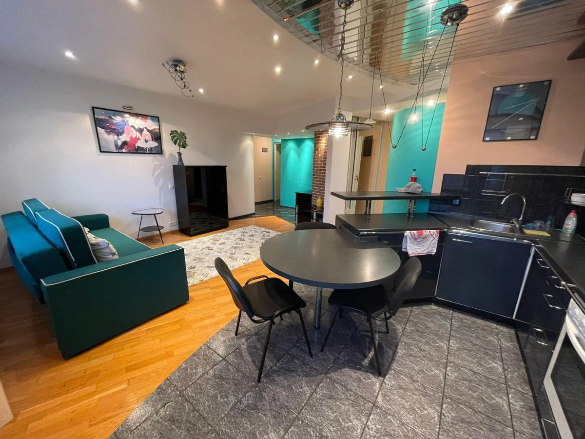 Tolstoy Apart Лейтейзена 6