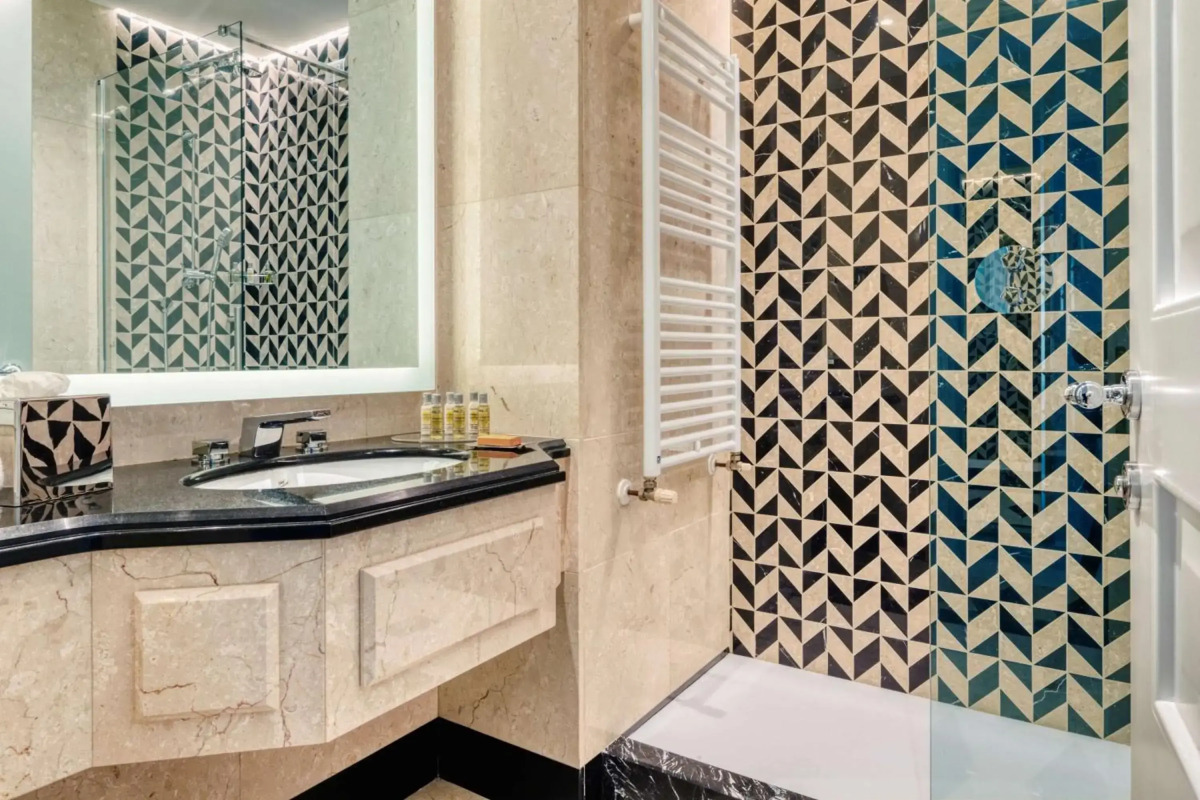 Отель West End Nice