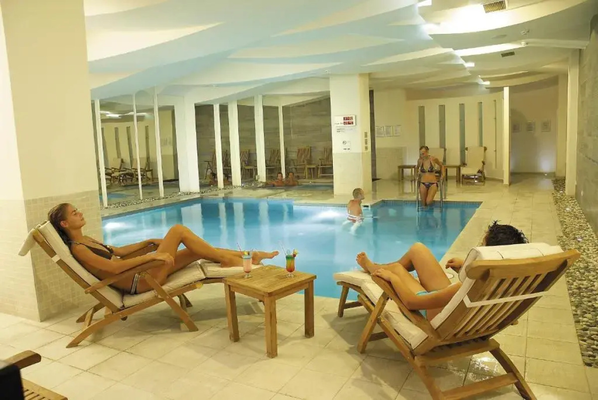 Korumar Deluxe Hotel