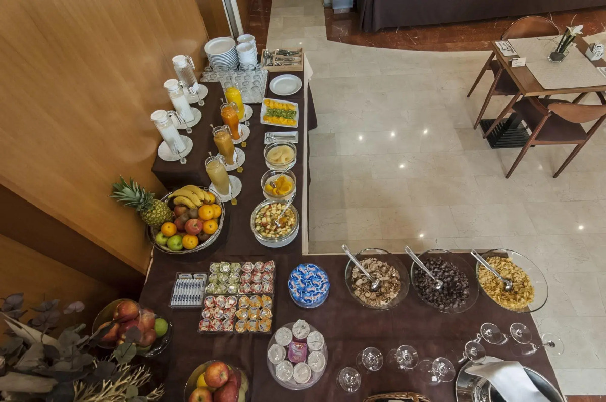 Отель RH Sorolla Centro