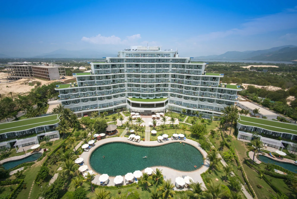Cam Ranh Riviera Beach Resort & Spa