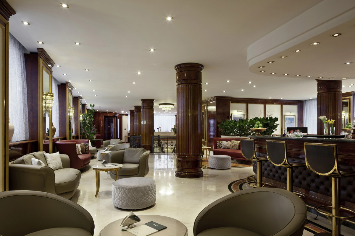 Отель UNAHOTELS Scandinavia Milano