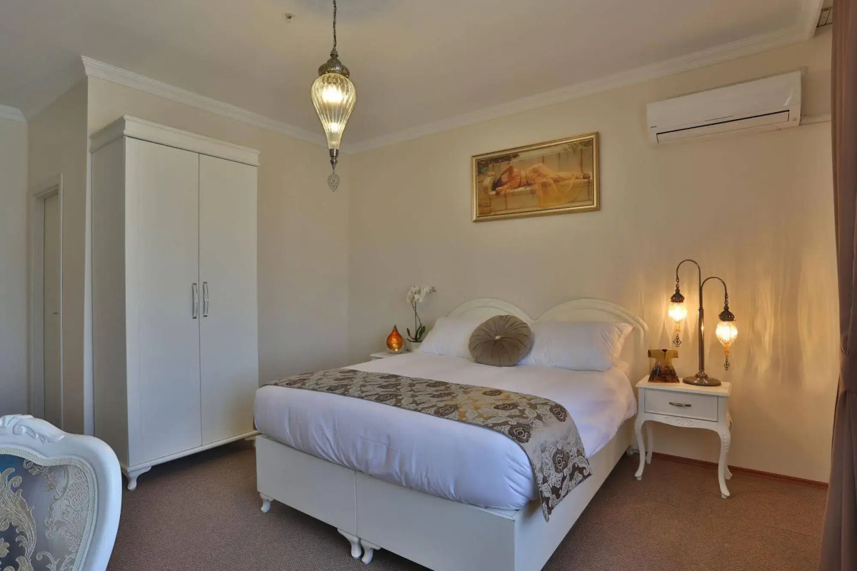 Bon Hotel City & Resort