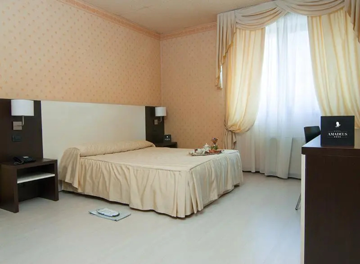 JR Hotels Bologna Amadeus