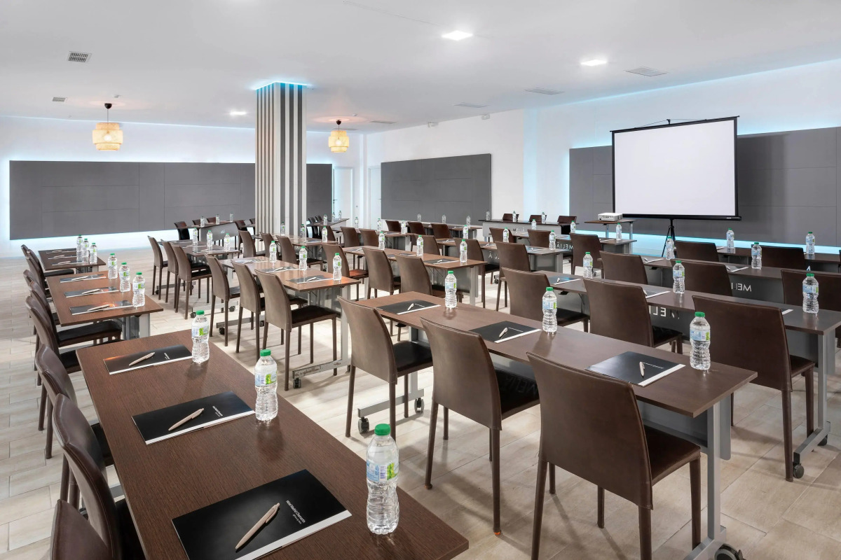 Hotel Madrid Chamartín Affiliated by Meliá