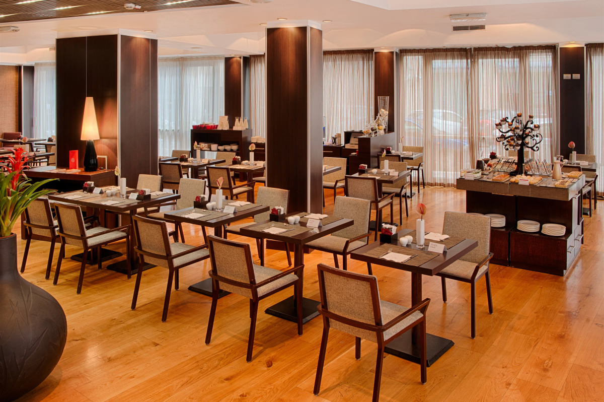 Отель NH Collection Roma Giustiniano