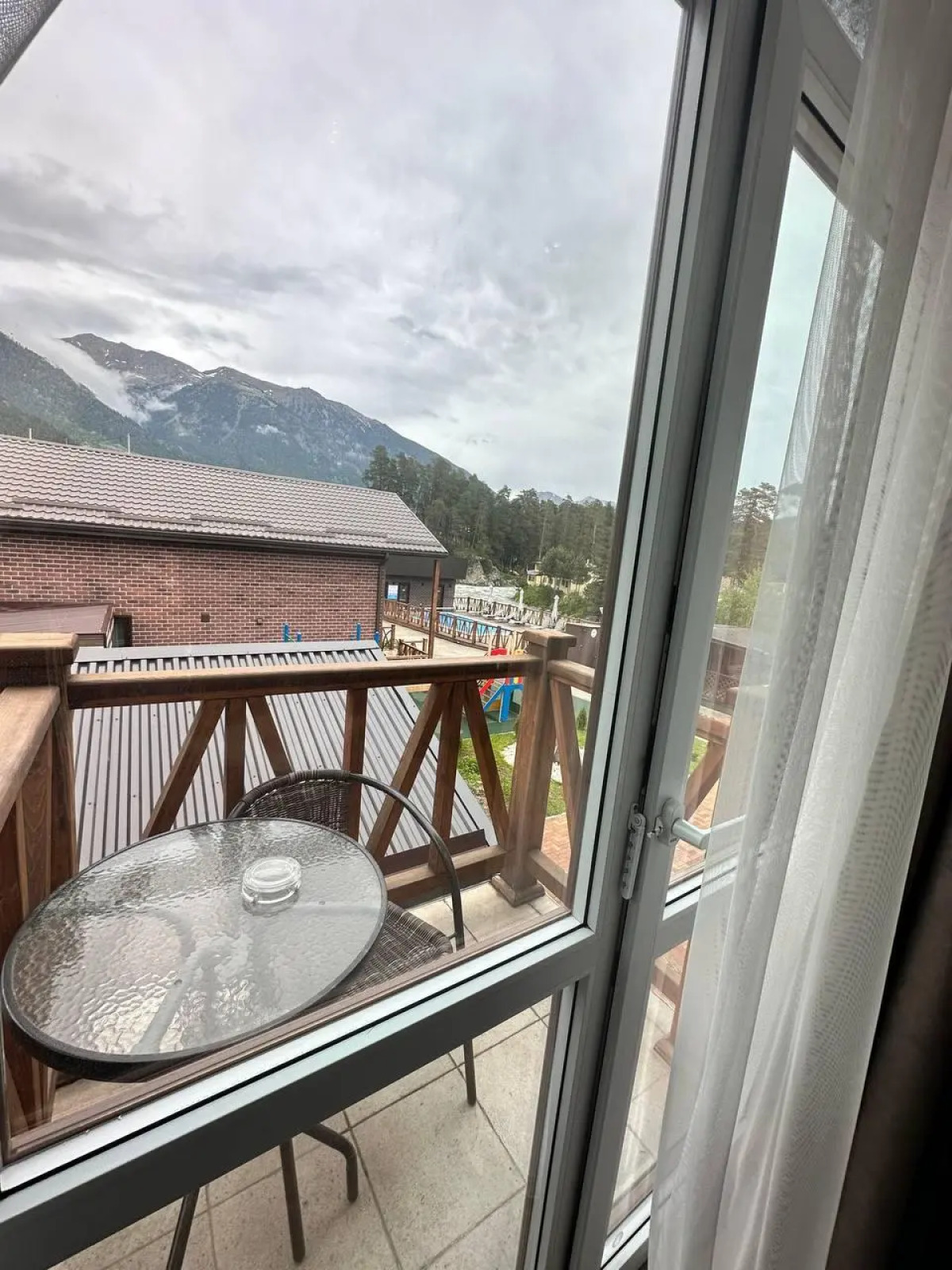 River & House (Ривер Хаус)