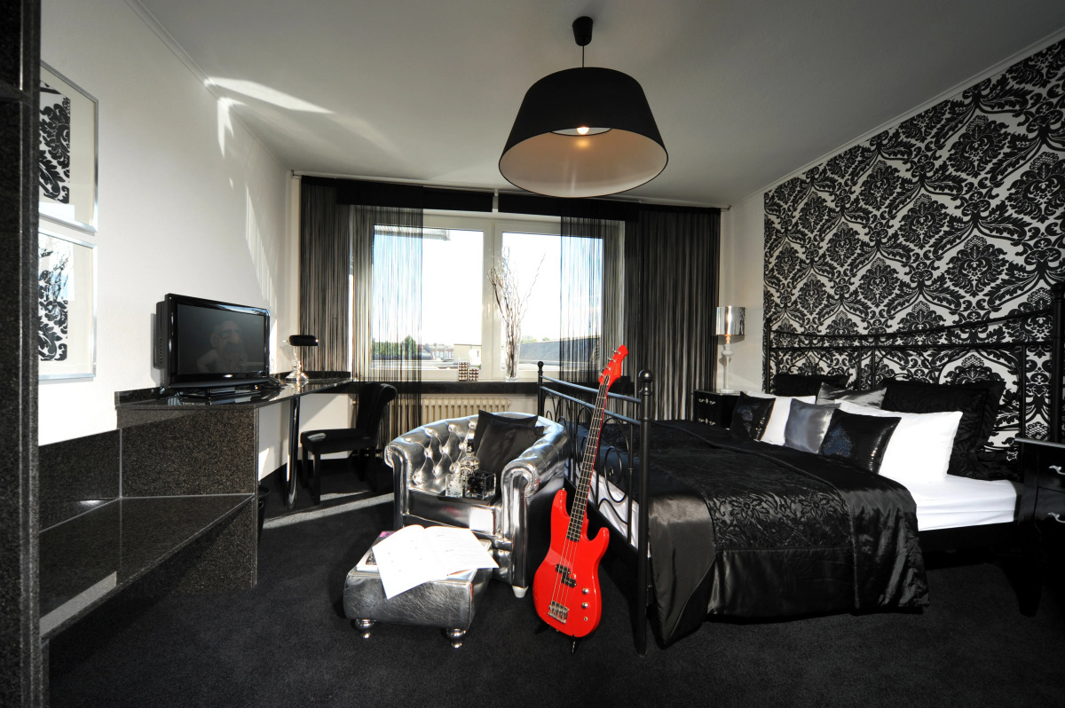 hotel friends Dusseldorf Downtown