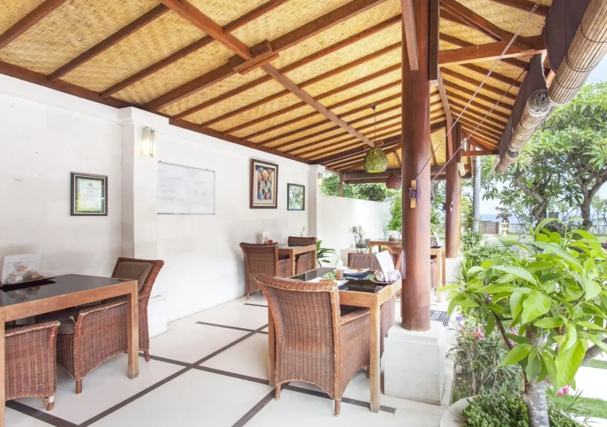 Frangipani Beach Hotel