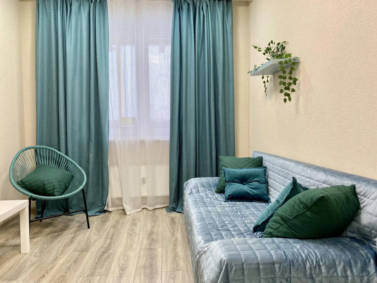 Compass (Компасс) на улице Дмитрия Менделеева