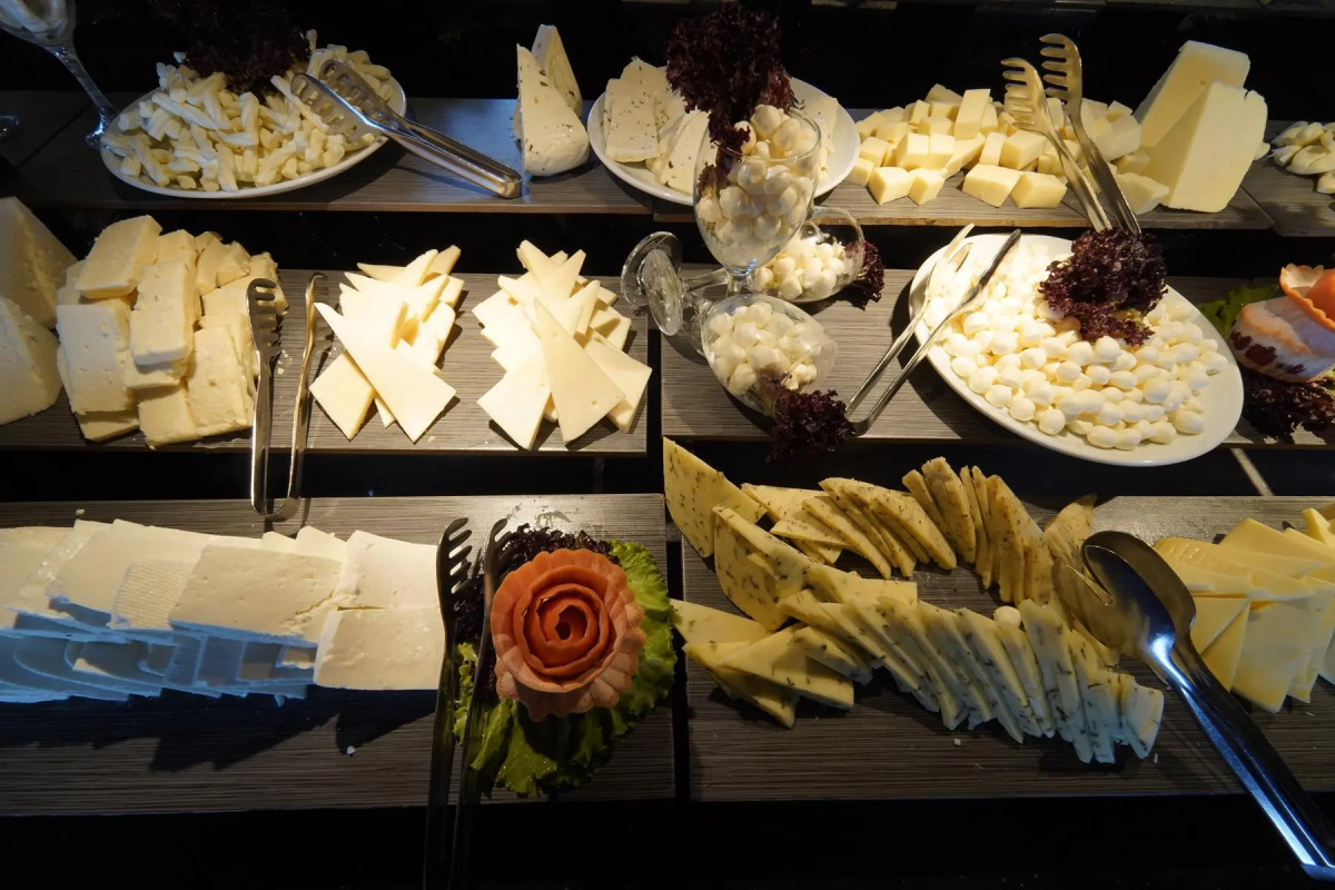 Manaspark Deluxe Hotel