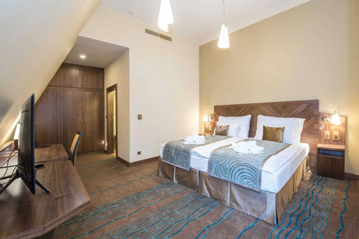 Merchant's Crown Suites and Spa