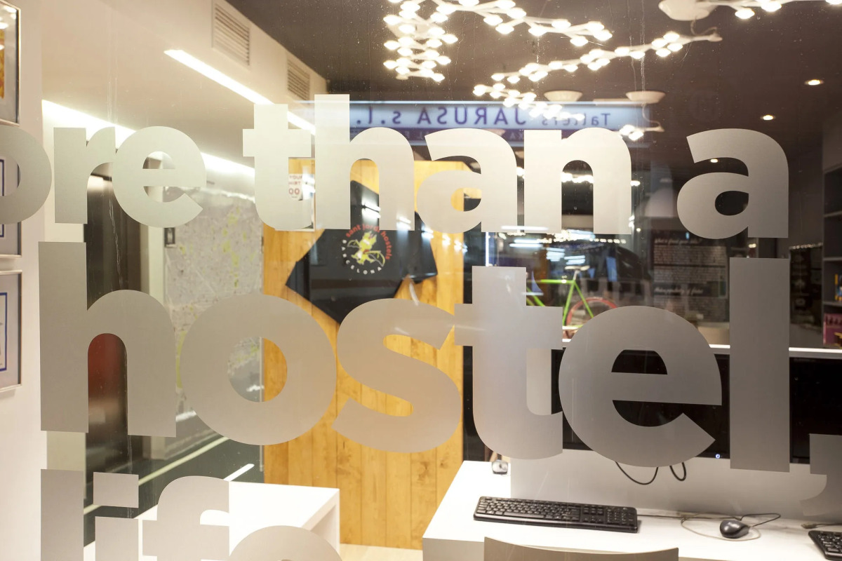 Sant Jordi Hostels Gracia