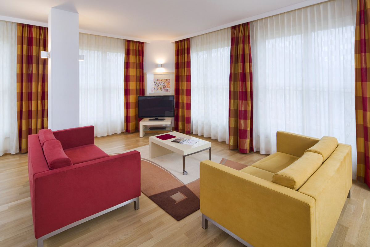 Mamaison Residence Diana