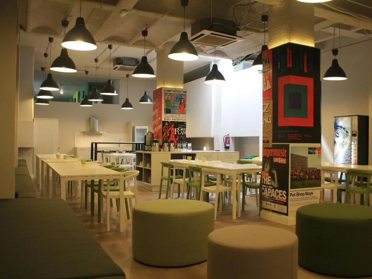 Hola Hostal Eixample - Hostel