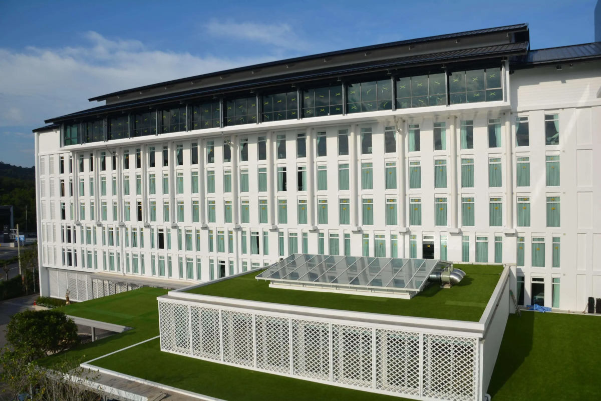 Ramada Plaza by Wyndham Chao Fah