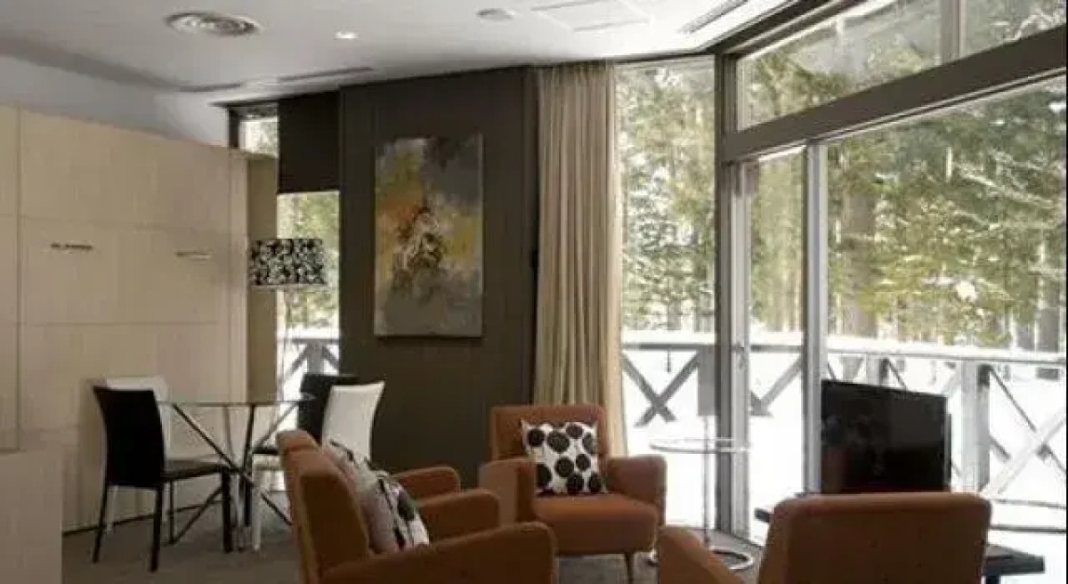 The Ridge Hotel & Apartments