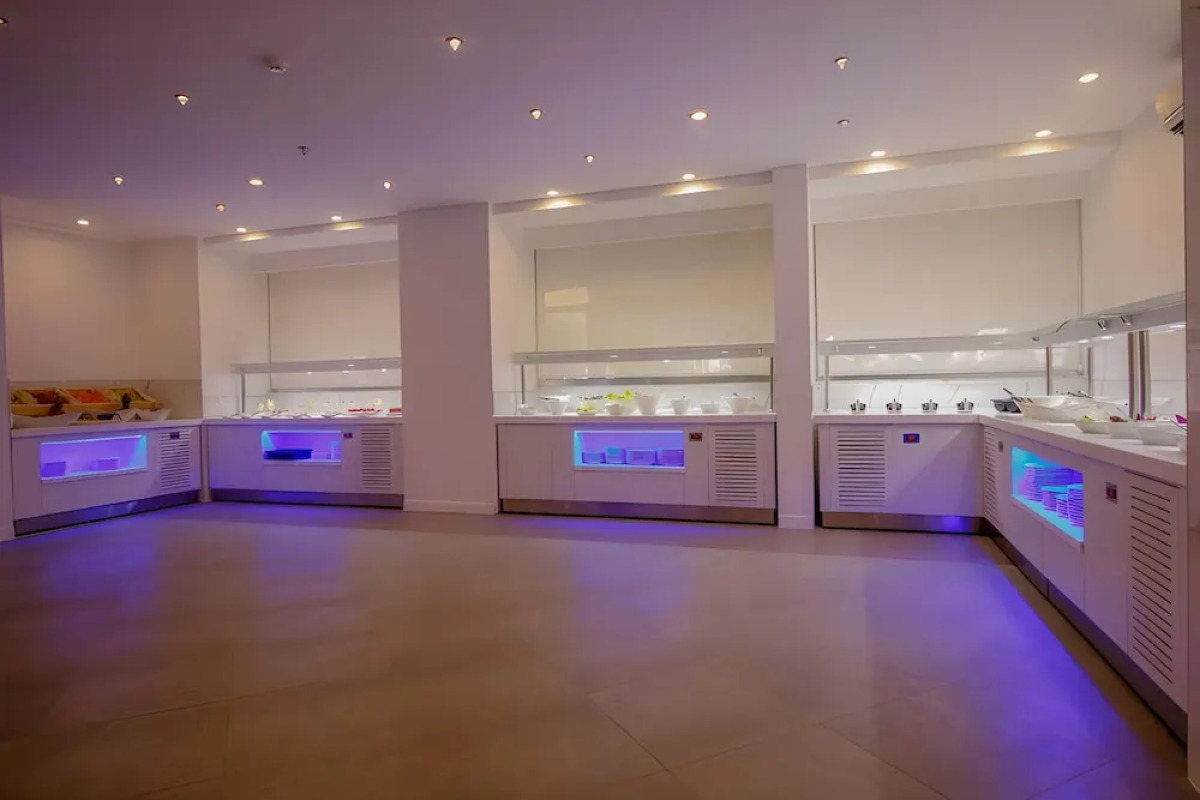 Supreme Beach - Adults Only