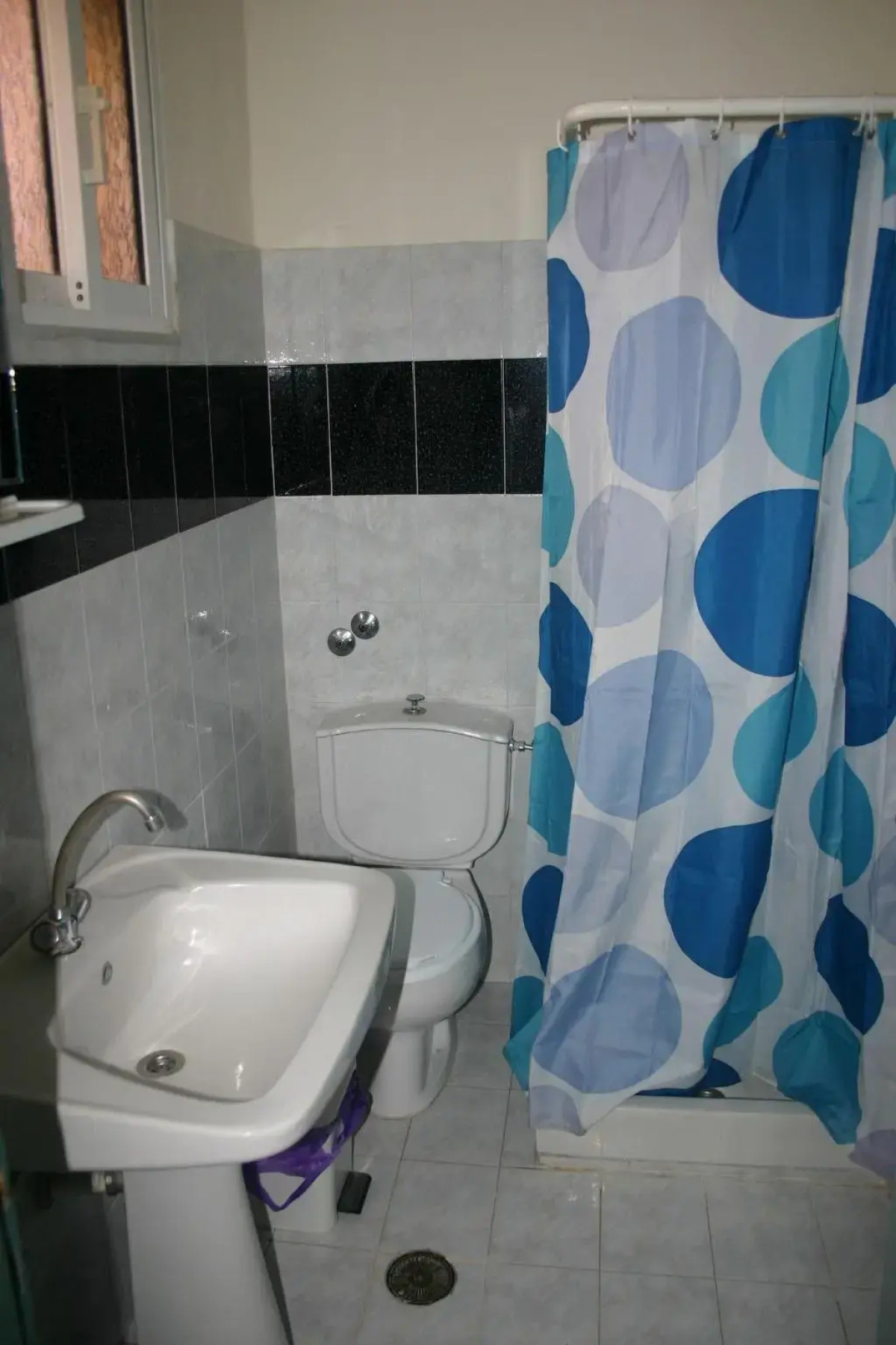 Lyristis Dinos Studios & Apartments