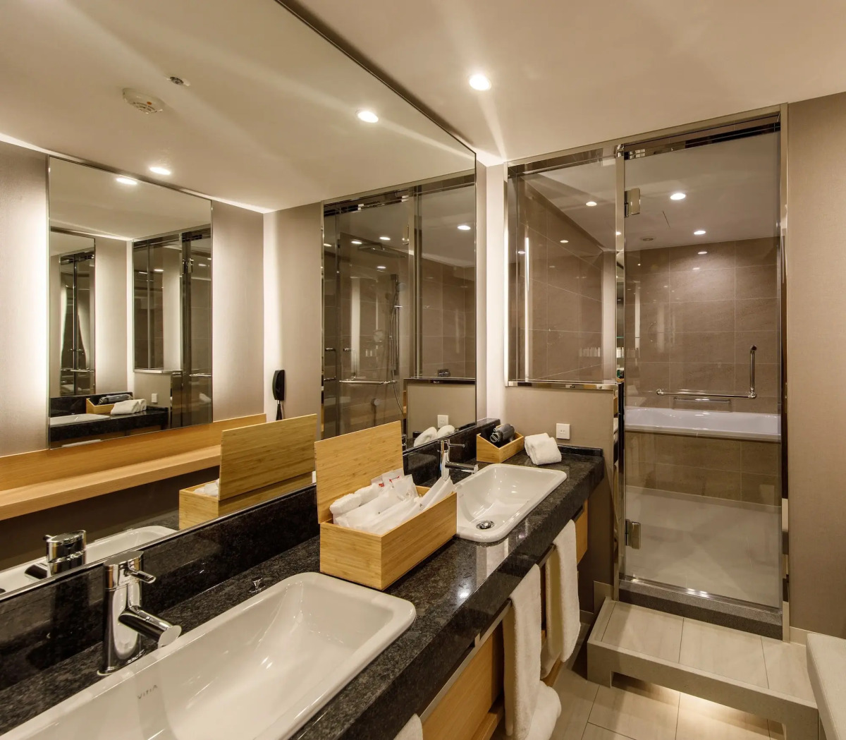 Отель Nikko Osaka