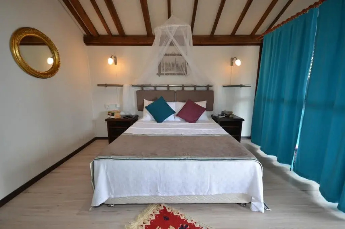 Blu Brezza Marine Hotel