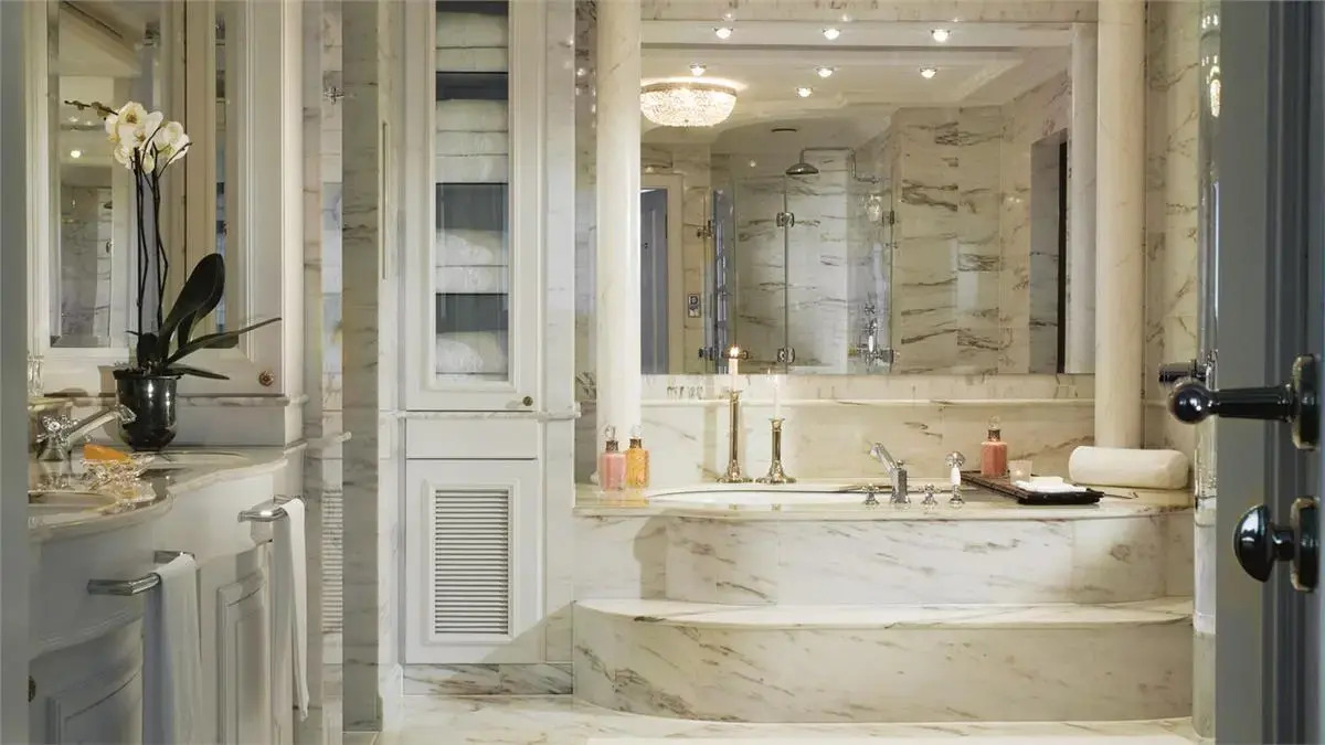 The Ritz-Carlton, Berlin