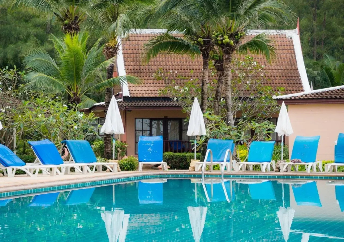 Lanta Casuarina Beach Resort