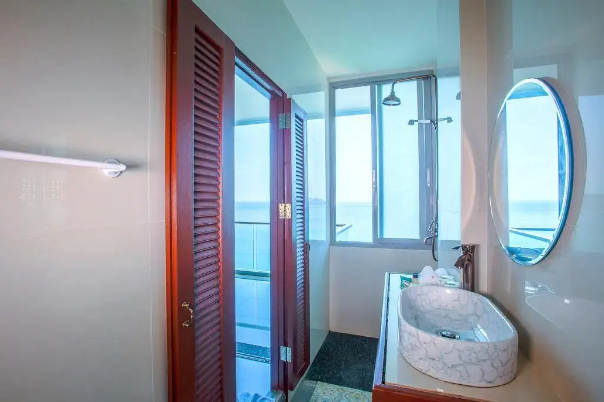 Отель Norn Talay Surin Beach Phuket