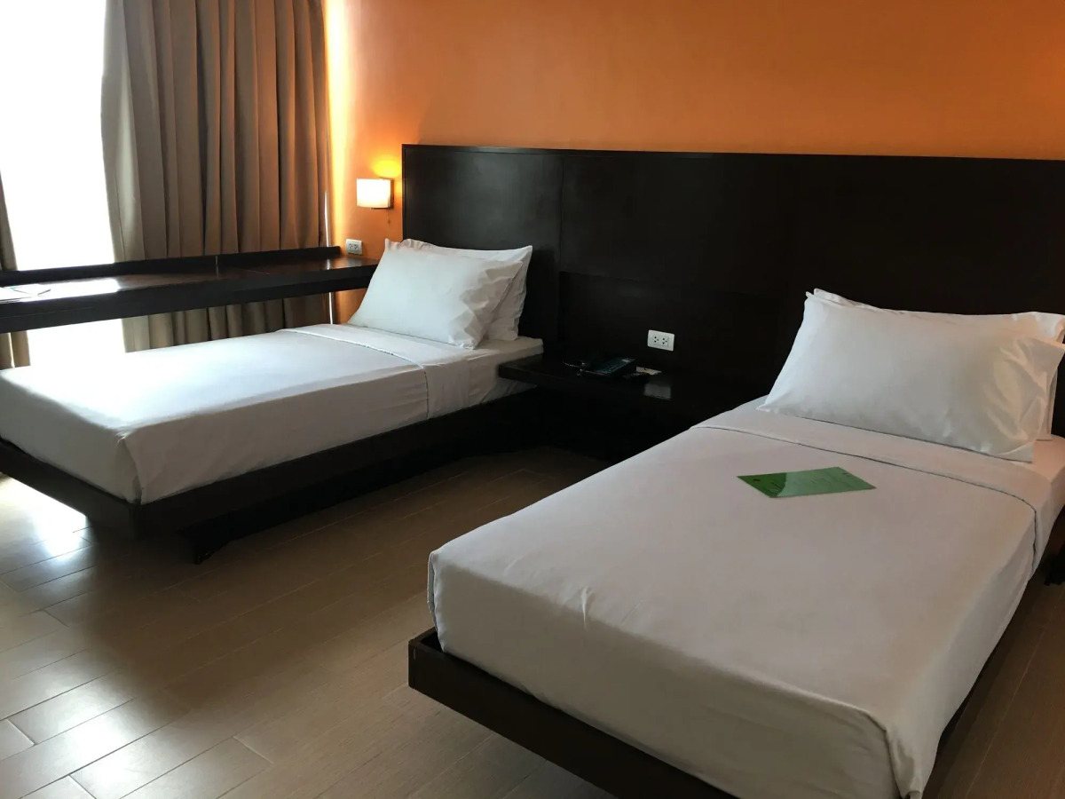 Holiday Inn Express Manila Newport City