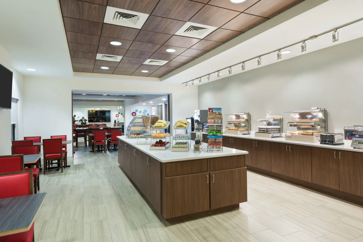 Holiday Inn Express & Suites Nearest Universal Orlando by IHG