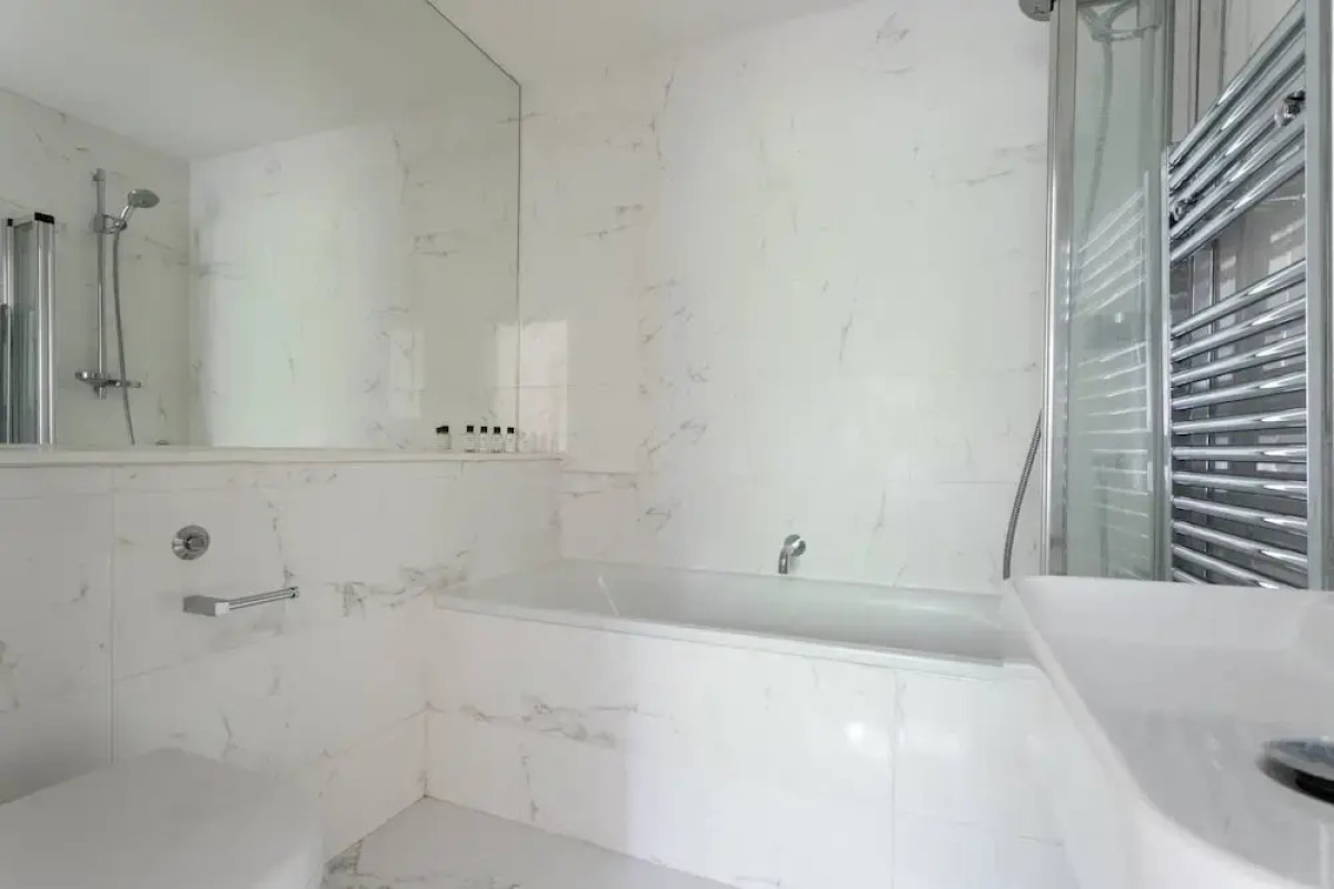 Egerton Gardens IX by Onefinestay