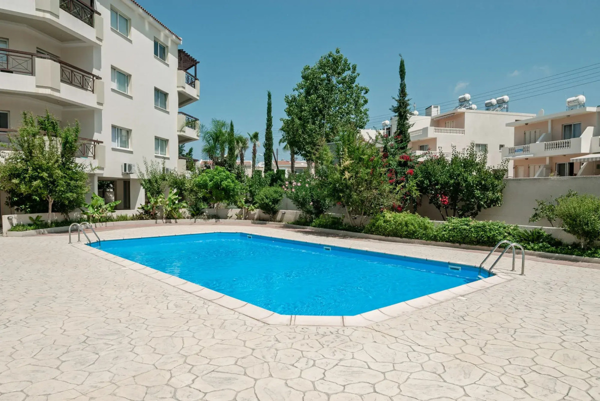 Artemis Cynthia Complex