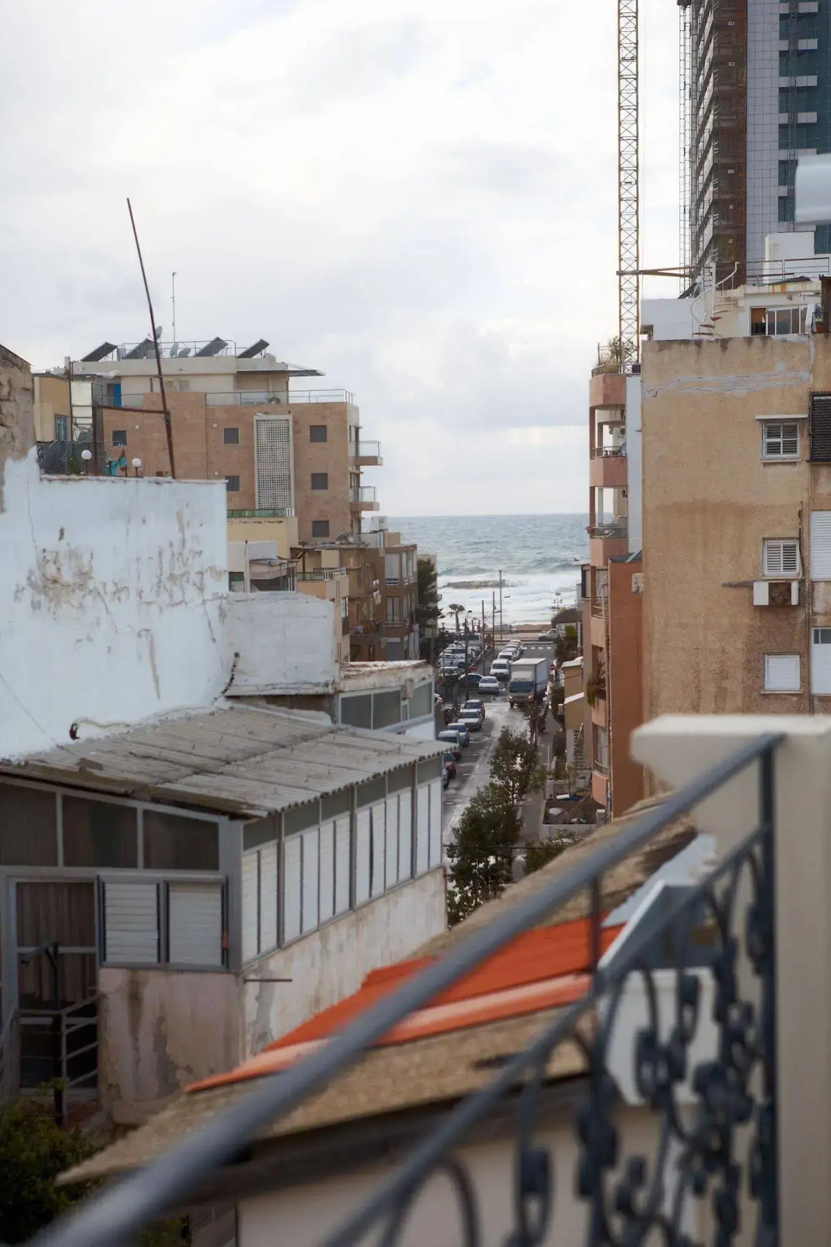 The Elliot - Adults only