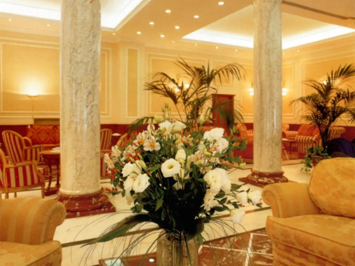 Andreola Central Hotel