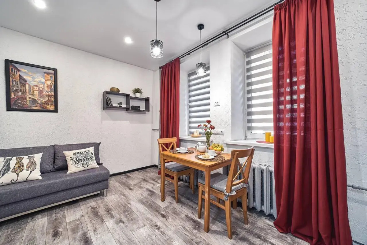 Apart Aprel (Апарт Апрель) на улице Минина 27/4