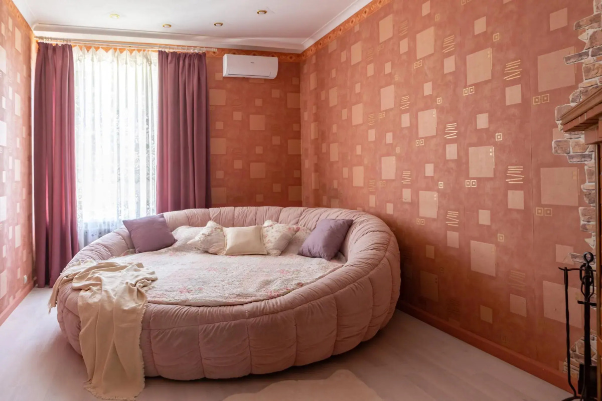 Zoya-Apart на улице Л. Некрасова 11