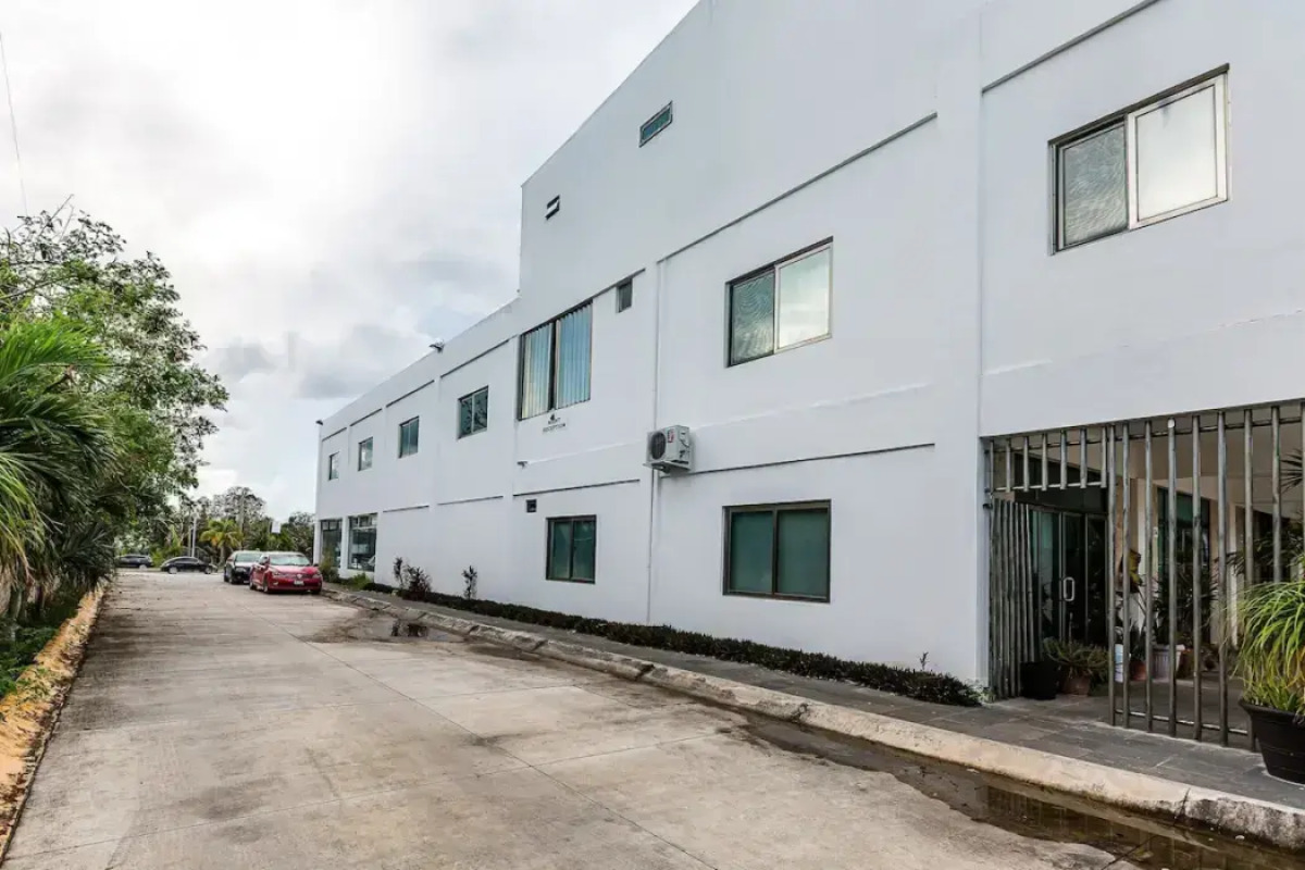 Capital O Cancun International Airport 24/7