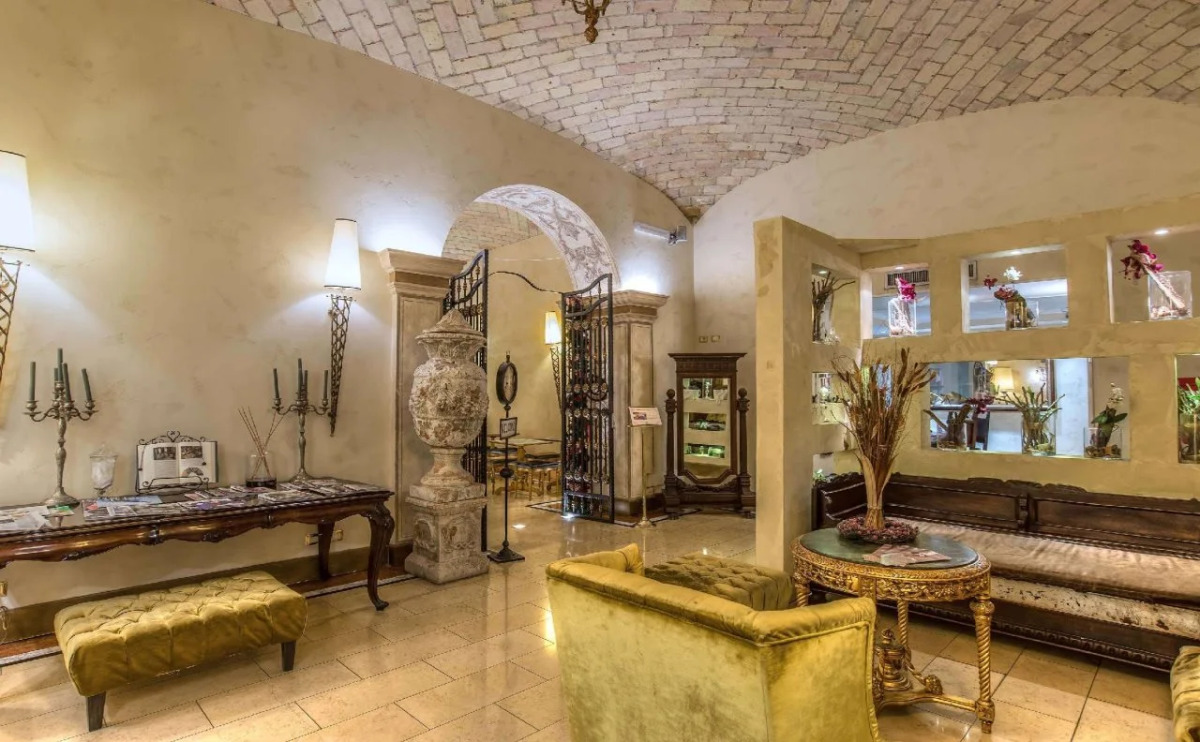 Room Select Via Veneto