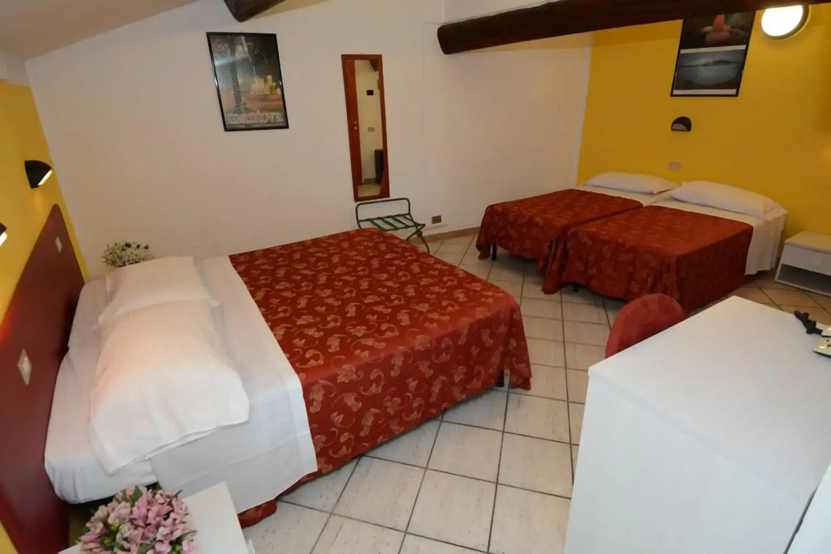 Antico Residence , Mantegna Hotels