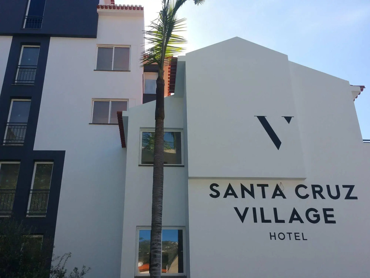 Santa Cruz Village Hotel