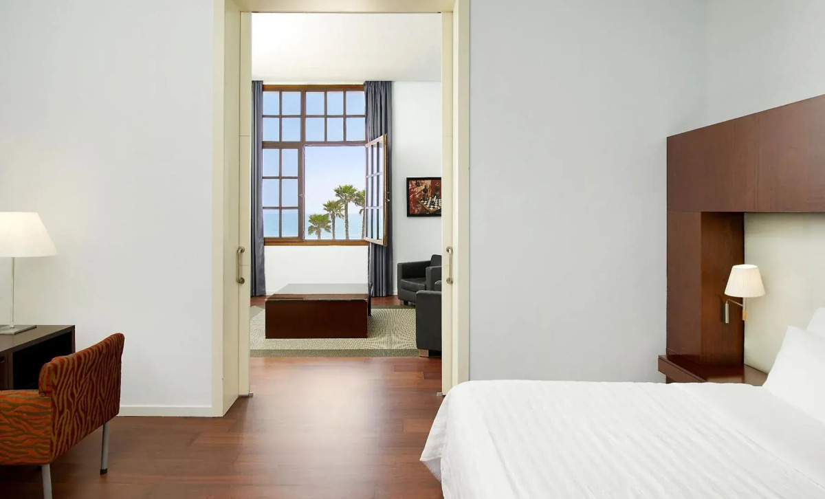 Le Meridien Ra Beach Hotel & Spa