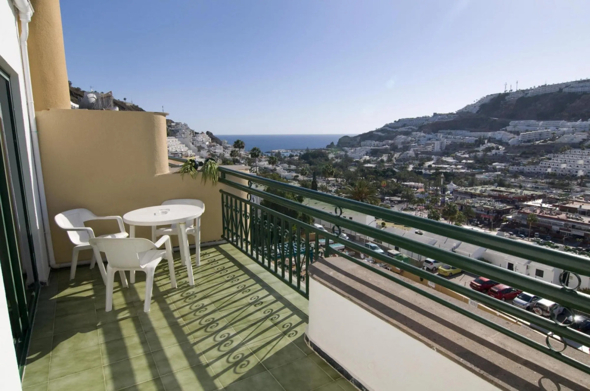 Apartamentos Castillo De Sol