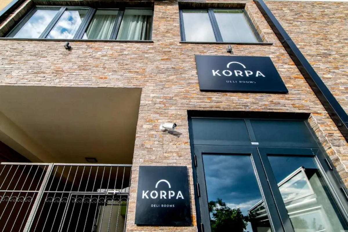 Korpa Deli Rooms