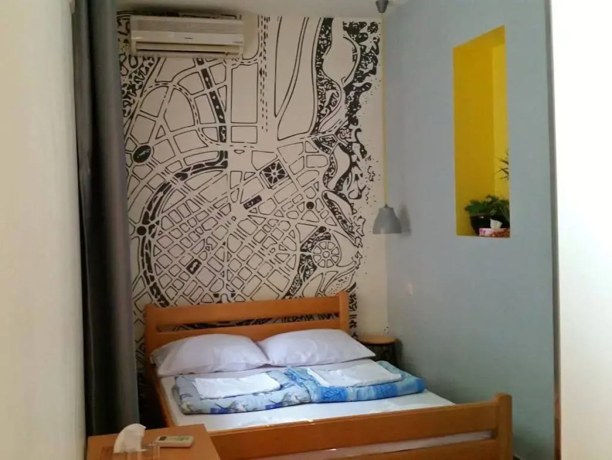 Envoy Hostel & Tours