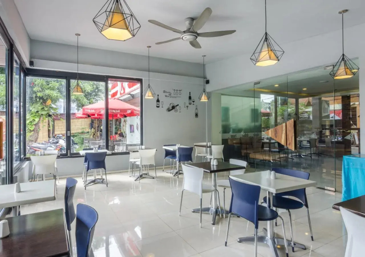 OYO 2854 COZY B&B Seminyak