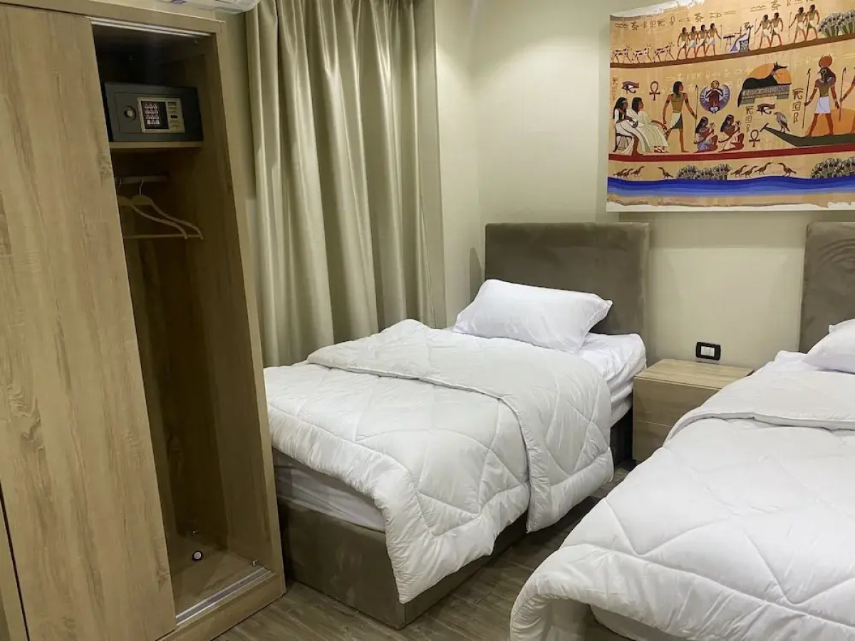 King of Pharaohs Pyramids View