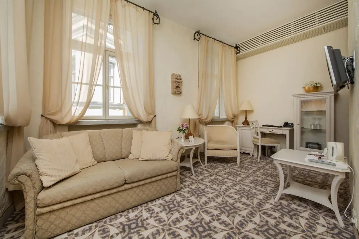 Savoy Boutique Hotel by TallinnHotels